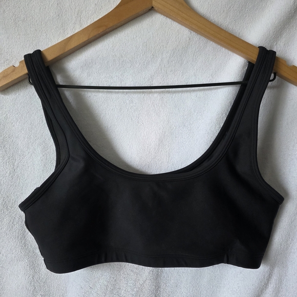 🧡 Scoop-Neck Sports Bra - Picture 2 of 6